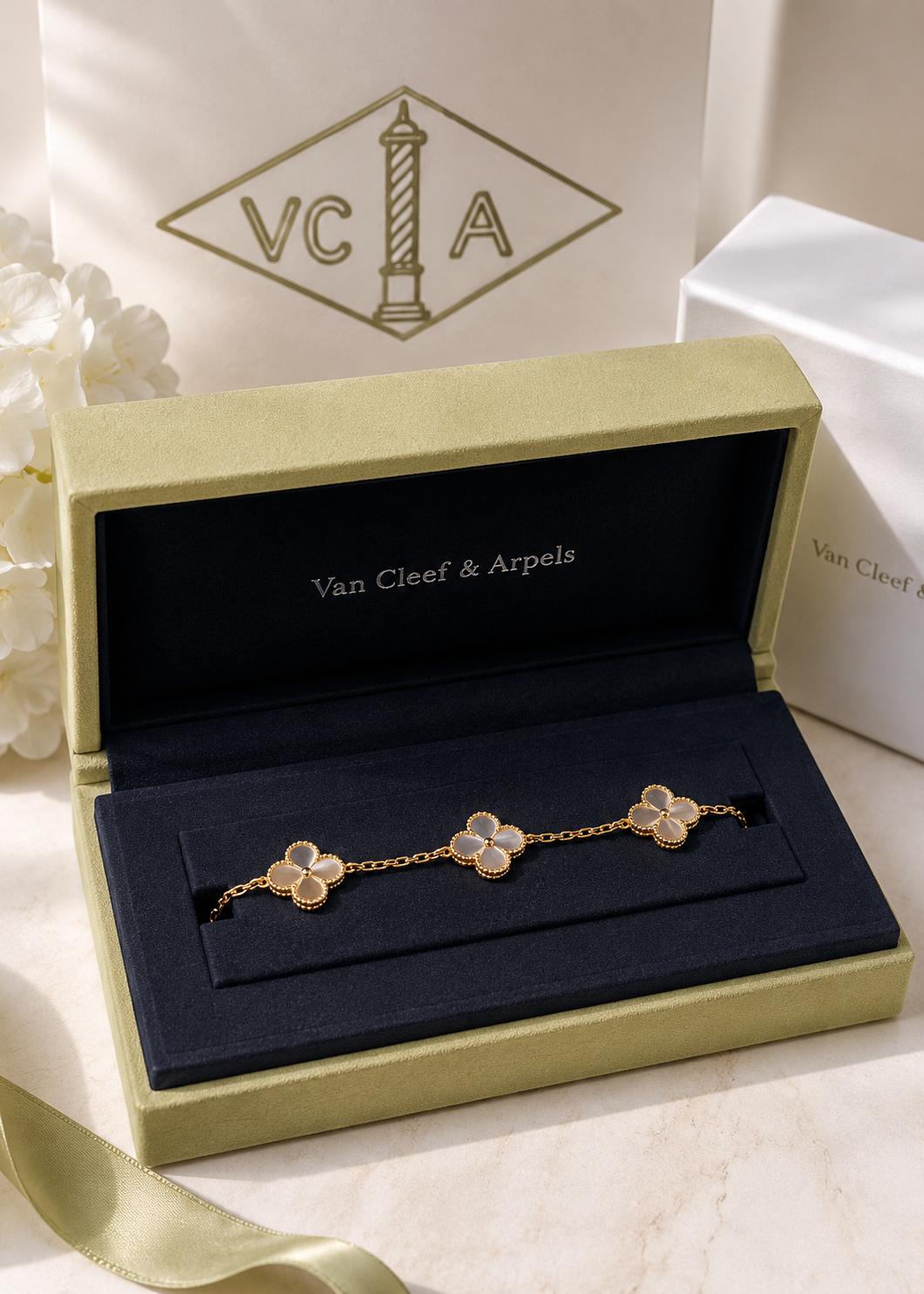 Van Cleef & Arpels Alhambra Onyx Clover Set Necklace Bracelet Earrings