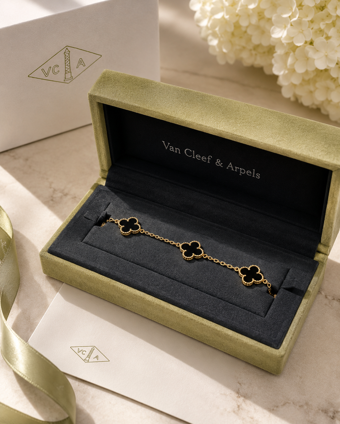 Van Cleef & Arpels Alhambra Onyx Clover Set Necklace Bracelet Earrings