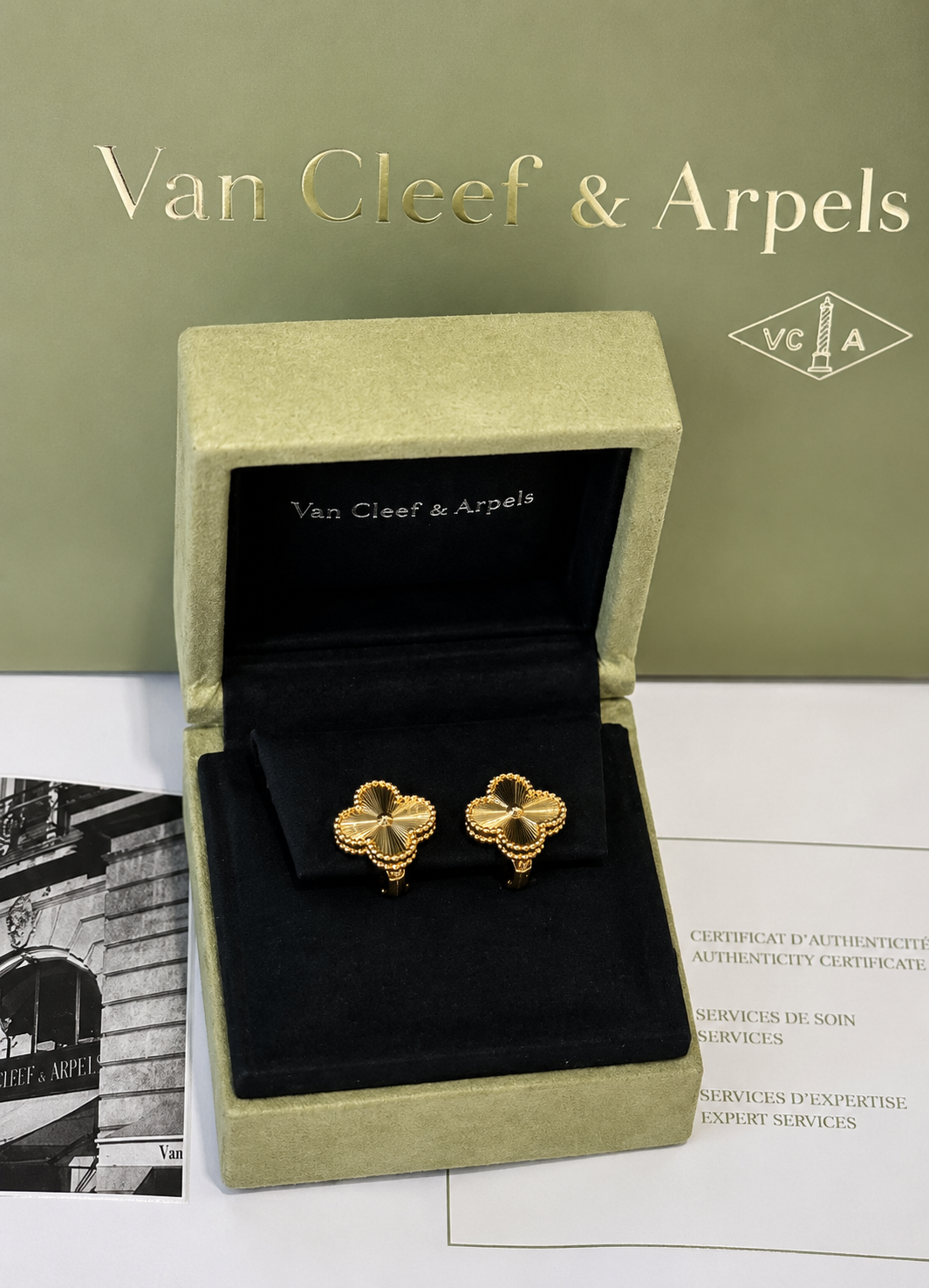 Van Cleef & Arpels Alhambra Onyx Clover Set Necklace Bracelet Earrings